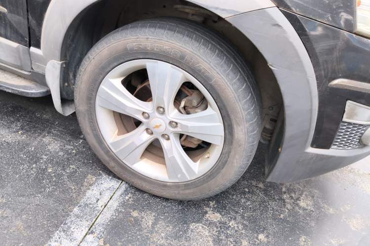 Used Chevrolet Captiva 2011 2.4 AT 7-Seater Luxury Edition Right Front Wheel Hub