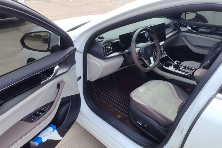 Used BYD Qin PLUS 2023 Champion Edition DM-i 120KM Beyond Model