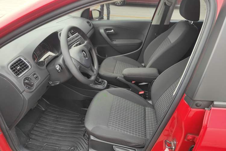 Used Volkswagen Polo 2014 1.6L Automatic Comfort Edition Left Front Seat