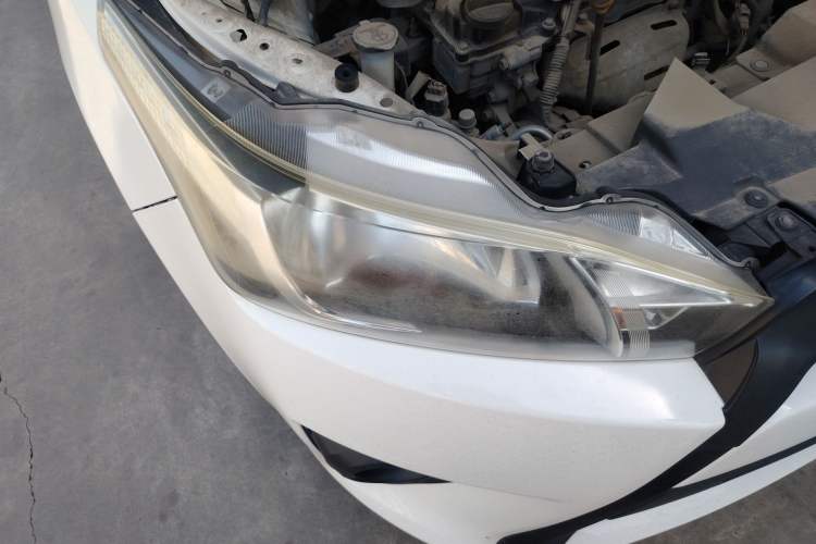 Used Toyota YARiS L Zhi Xuan 2014 1.3E Automatic Charm Edition Right Front Headlight