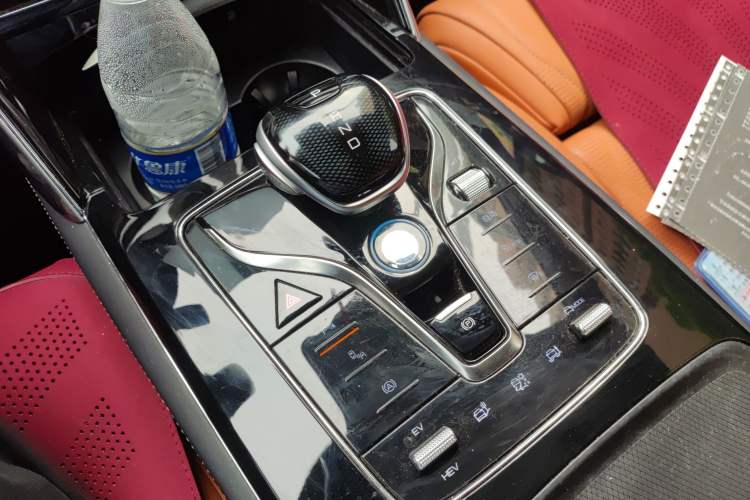 Used BYD Tang New Energy 2022 DM-p 215 km All-Wheel-Drive Deluxe Model Gear Lever