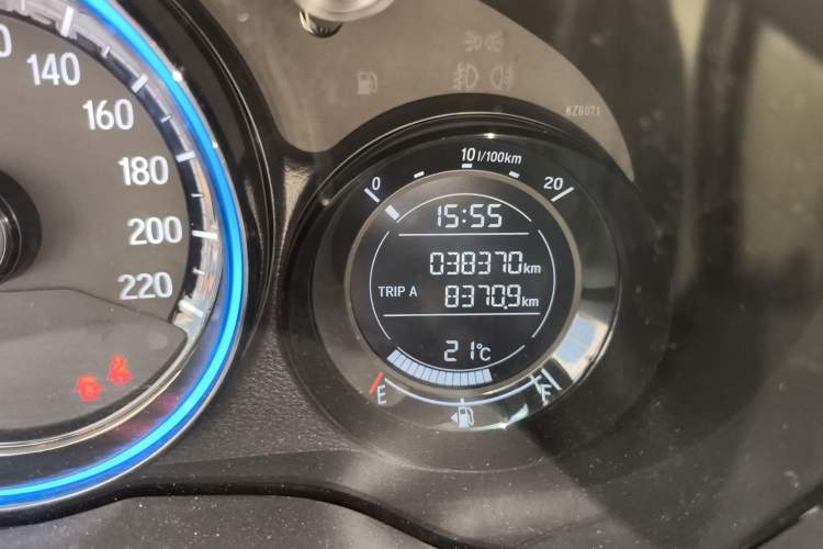 Used Honda XR-V 2021 1.5L CVT Comfort Version Odometer Close Up