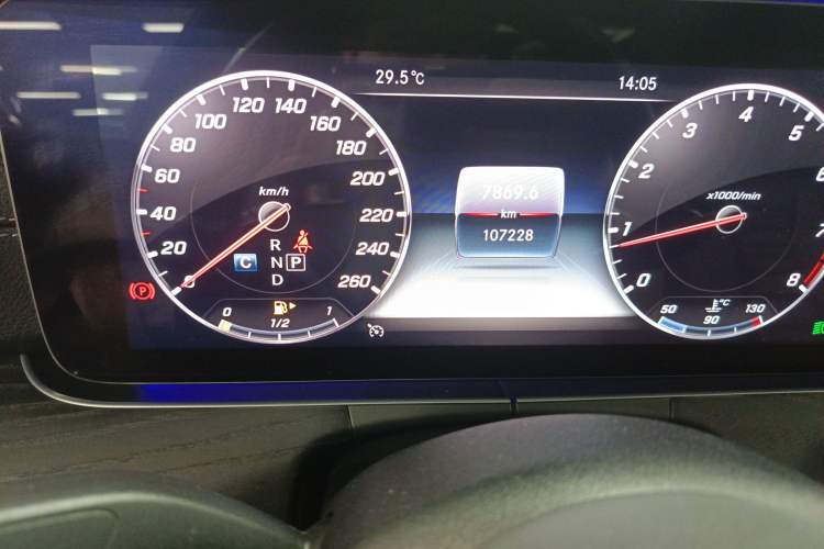 Used Mercedes-Benz E-Class 2019 Restyled E 300 L Sporty and Stylish Edition Odometer Close Up