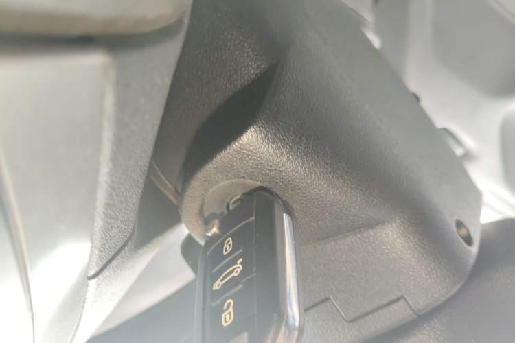 Used Peugeot 301 2017 1.6L Manual Comfort Edition Vehicle Key