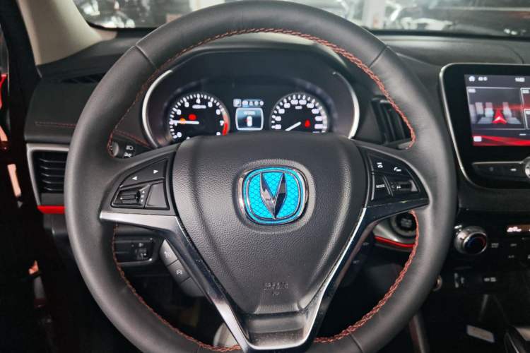 Used CHANGAN CS55 2018 1.5T Automatic Colorful Edition China V Standard Steering Wheel