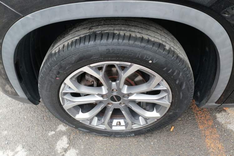 Used EXEED Lingyun 2019 1.6T Two-Wheel Drive Diamond Edition Left Front Wheel Hub