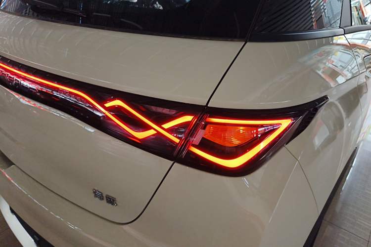 Used BYD Dolphin 2025 420km Free Edition Right Rear Taillight