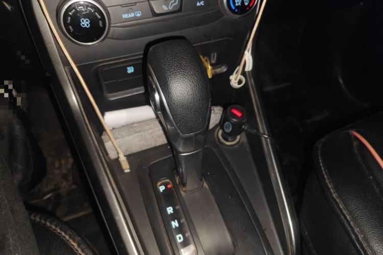 Used Ford EcoSport 2018 1.5L Automatic Platinum Wing Model Gear Lever