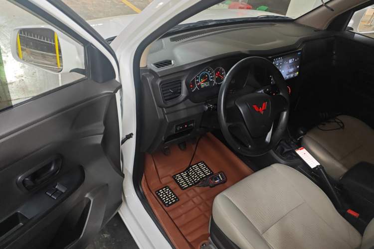 Used Wuling Hongguang V 2021 1.5L Refreshed Enjoyment Edition LAR