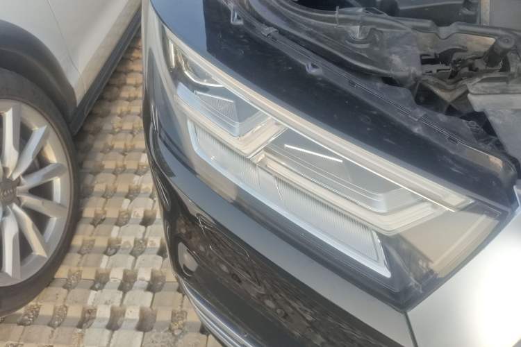 Used Audi Q5L 2018 45 TFSI Prestige Fashion Edition China VI Emission Standard Right Front Headlight