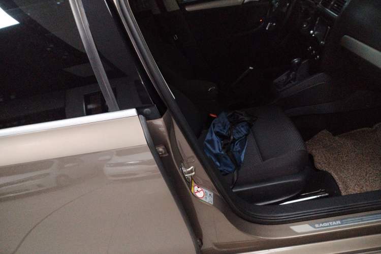 Used Volkswagen Sagitar 2014 Revised Version 1.6L Automatic Leading Edition Right Front Seat