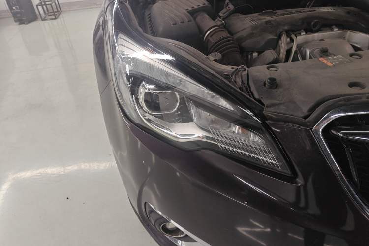 Used Buick Envision 2018 28T Four-Wheel Drive Elite Version Right Front Headlight