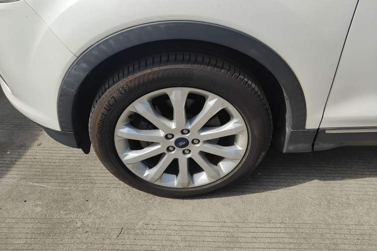 Used Ford Kuga 2015 1.5L GTDi Four-Wheel-Drive Elite Model
