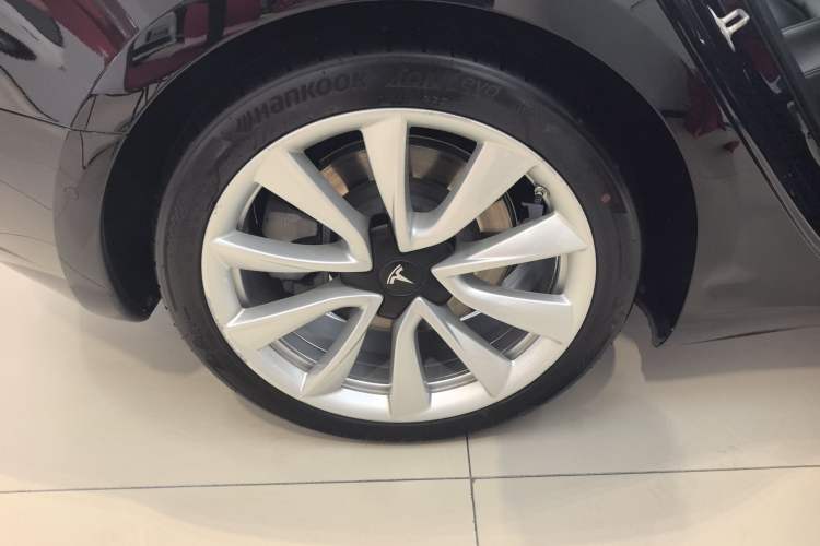 Used Tesla Model 3 2019 Standard Range Rear-Drive Upgraded Version Right Rear Wheel Hub