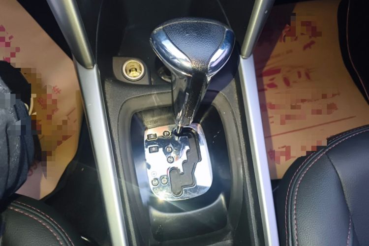 Used Citroen C3-XR 2015 1.6L Automatic Pioneer Model Gear Lever