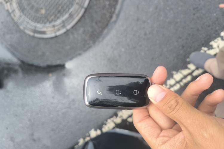 Used Geely Galaxy 8 2025 130km EM-i Deluxe Edition Vehicle Key