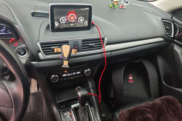 Used Mazda Mazda 3 Axela 2016 Sedan 1.5L Automatic Luxury Model
