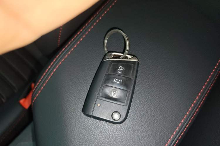 Used Volkswagen Lavida 2024 300TSI DSG Starry Sky Deluxe Edition Vehicle Key