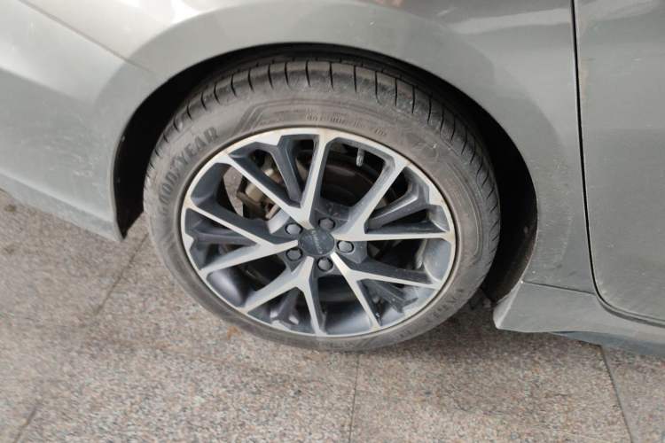 Used Lynk & Co 03 2022 1.5TD DCT JingPro Exterior 5