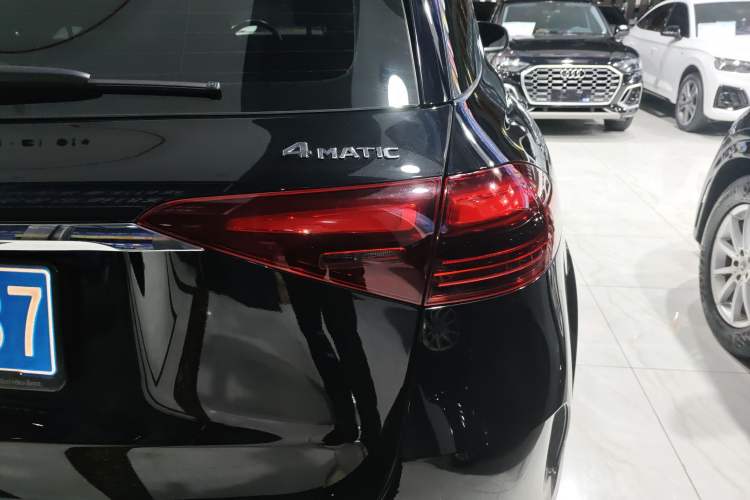 Used Mercedes-Benz GLE 2024 GLE 350 4MATIC Dynamic Edition Right Rear Taillight