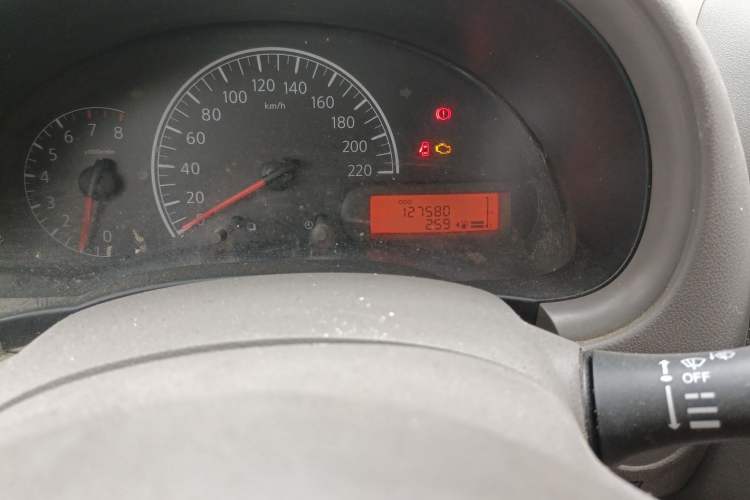 Used Nissan Sunny 2011 1.5XE Manual Comfort Edition Odometer Close Up