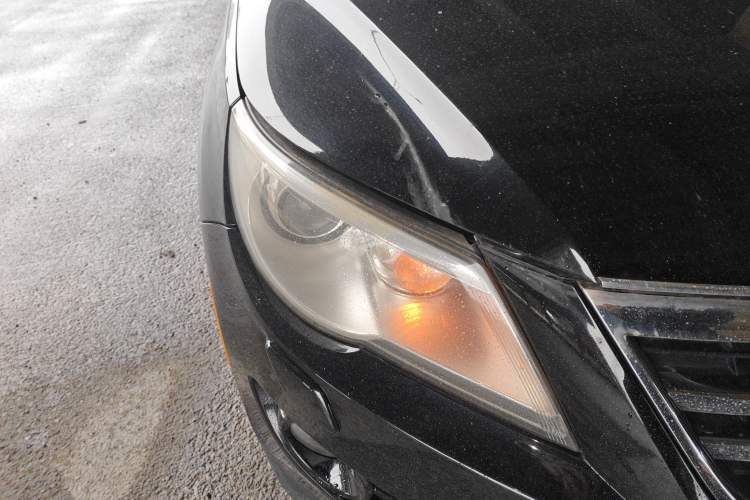 Used Volkswagen Tiguan 2009 2.0 TSI Luxury Edition Right Front Headlight