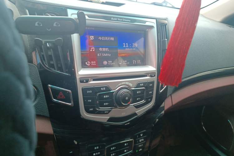 Used BYD Surui 2015 Revised Version 1.5L Manual Luxury Edition
