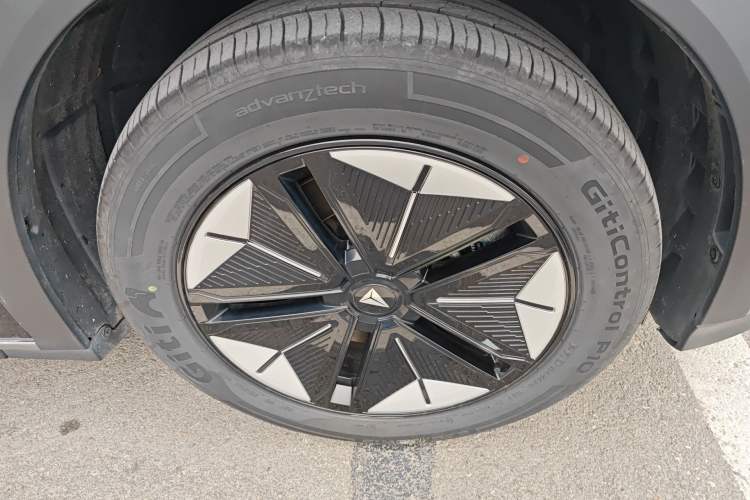 Used Deepal S07 2023 200Max Range-Extended Version