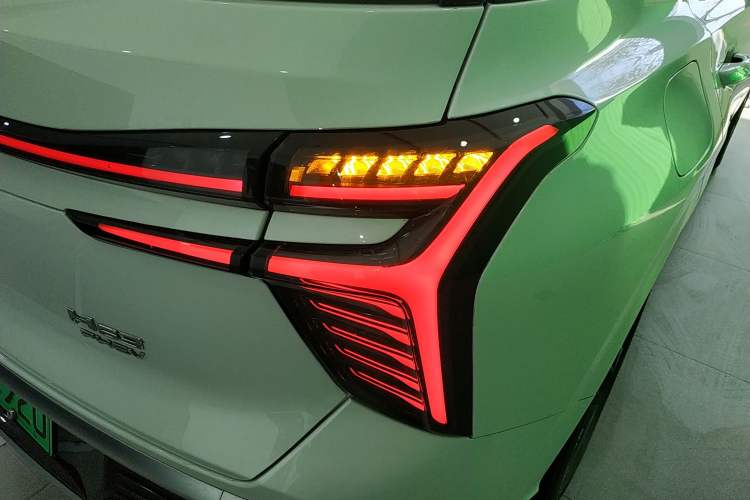 Used Hongqi HS3 PHEV 2024 PHEV 115km Jingwei Edition
