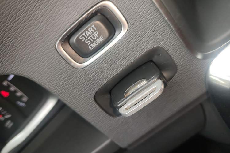 Used Volvo S60 2019 S60L T3 Intelligent Upgrade Edition Vehicle Key