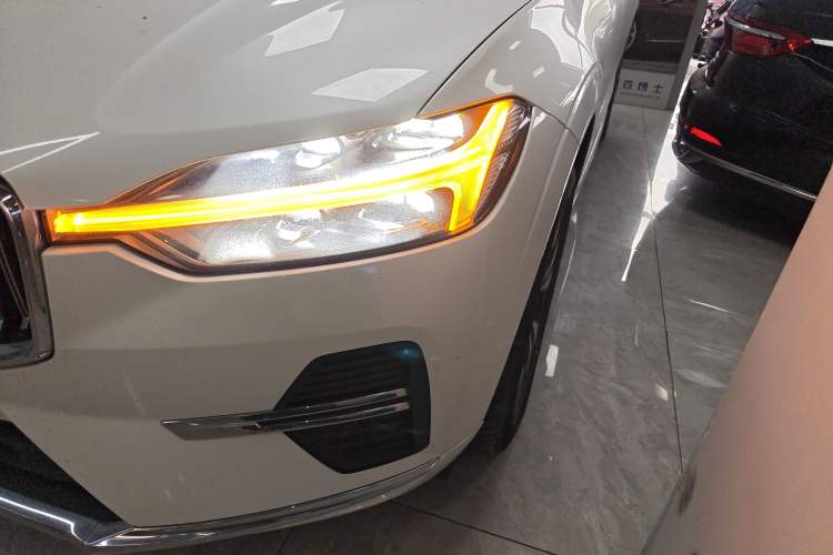 Used Volvo XC60 2024 B5 4x4 Smart Luxury Edition