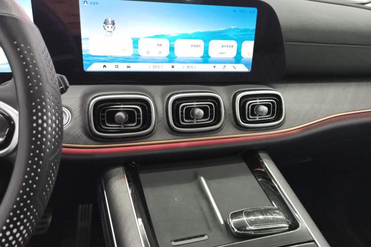 Used Chery Tiggo 9 2025 2.0T Dual-Clutch Two-Wheel Drive Black Samurai Edition 5 Seats