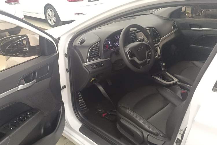 Used Hyundai Elantra (6th Generation / Lingdong) 2016 1.6L Automatic ZhiXuan – Elite Version Driver Seat