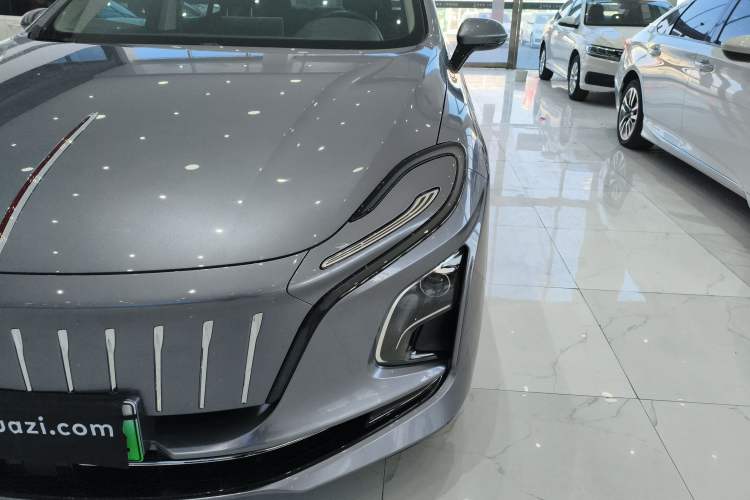 Used Hongqi E-QM5 2024 560km PLUS
