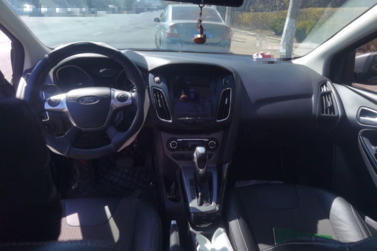 Used Ford Focus 2012 Sedan 1.6L Automatic Fashion Edition