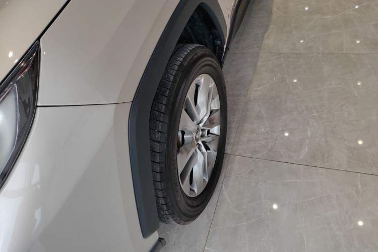 Used Toyota Wildlander 2024 2.0L CVT Two-Wheel Drive Leading Edition
