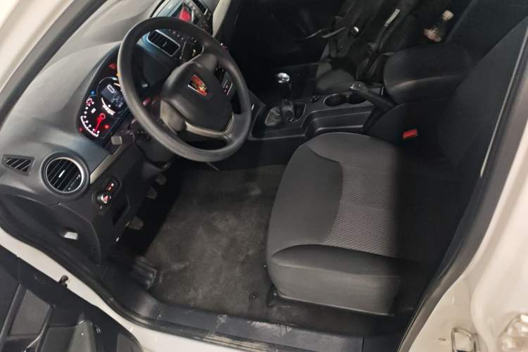 Used Roewe 350 2015 1.5L Manual Luxury Sunroof Edition
