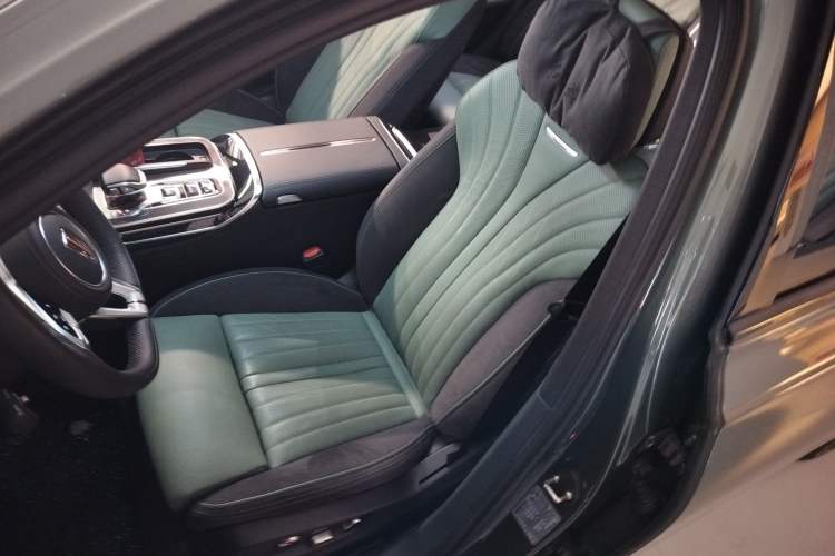 Used Hongqi H9 2024 3.0T Flagship All-Wheel Drive Private Style Edition