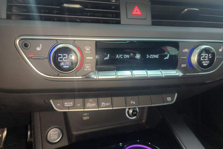 Used Audi A4L 2024 40 TFSI Luxury Dynamic Edition Audio And AC Panel