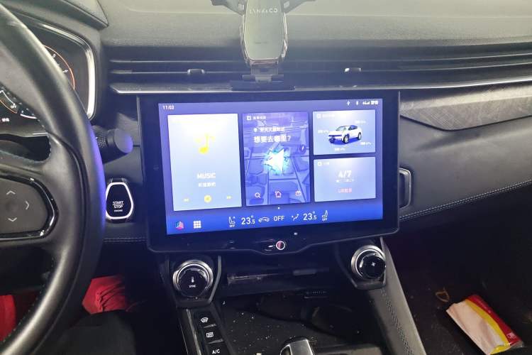 Used Lynk & Co 05 2020 2.0TD Two-Wheel Drive Shine Halo Audio And AC Panel