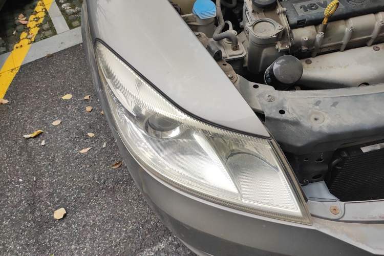 Used Skoda Octavia 2013 1.6L Automatic Yijie Edition Right Front Headlight