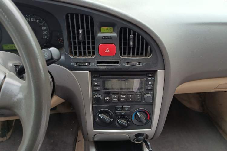 Used Hyundai Elantra 2011 1.6L Manual Comfort Version
