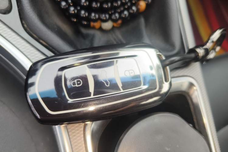 Used Geely Auto Emgrand GL 2018 1.4T Manual Elite Smart Connectivity Version Vehicle Key