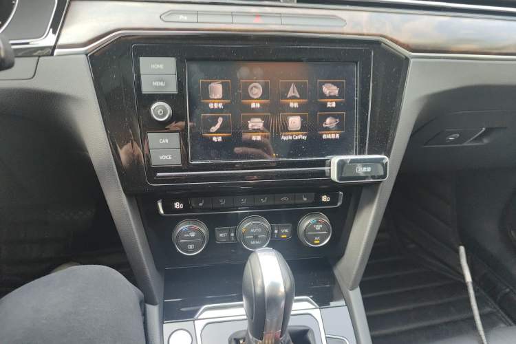 Used Volkswagen Magotan 2019 330TSI DSG Luxury Model China V Standard Audio And AC Panel