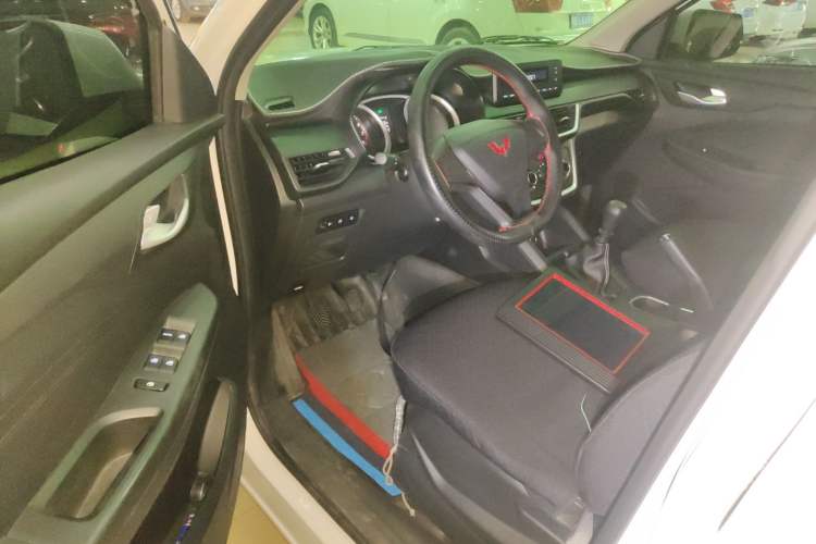 Used Wuling Hongguang S3 2019 1.5L Manual Standard Version China VI Standard
