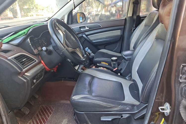 Used HYOSOW H3 2015 1.5L manual Comfort trim level