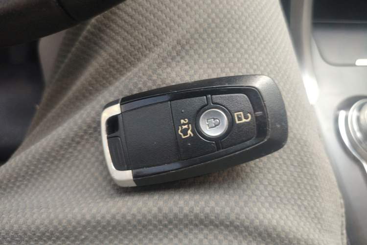 Used Ford Mondeo New Energy 2018 2.0 PHEV ZhiShang Trim Interior 1