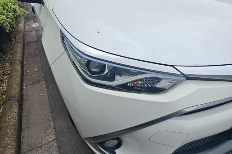 Used Toyota Levin 2016 Dual-Engine 1.8H GS E-CVT Elite Model with Sunroof Right Front Headlight