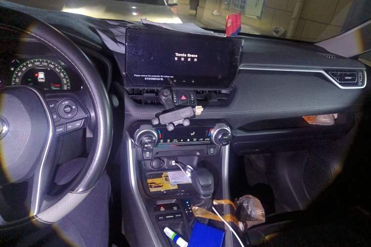 Used Toyota RAV4 2023 2.0L CVT Two-Wheel Drive Fashion Edition
