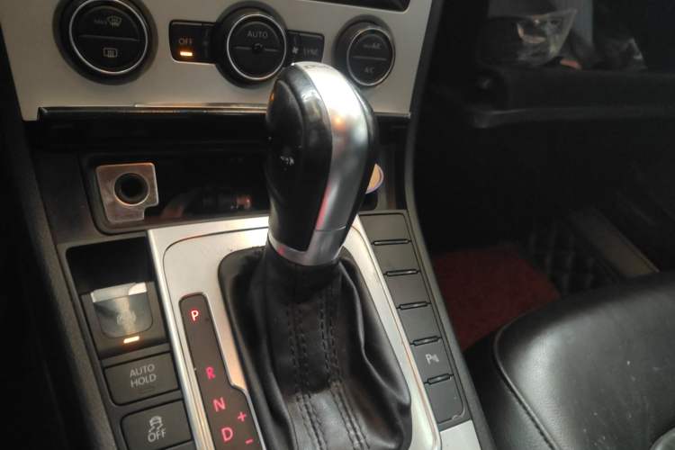 Used Volkswagen Magotan 2013 1.8TSI Luxury Model